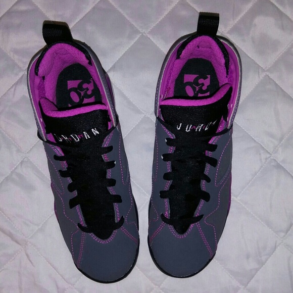 "RETRO" AIR JORDANS 7(Girls) - Picture 3 of 4